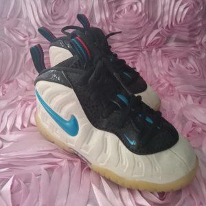 Nike Posite Pro 3D  Baby size 7C